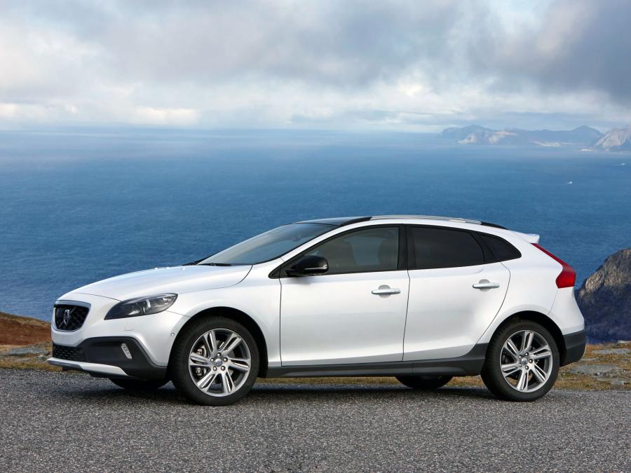  Volvo V40 Cross Country D4 2012 года  (фото 8 из 20)